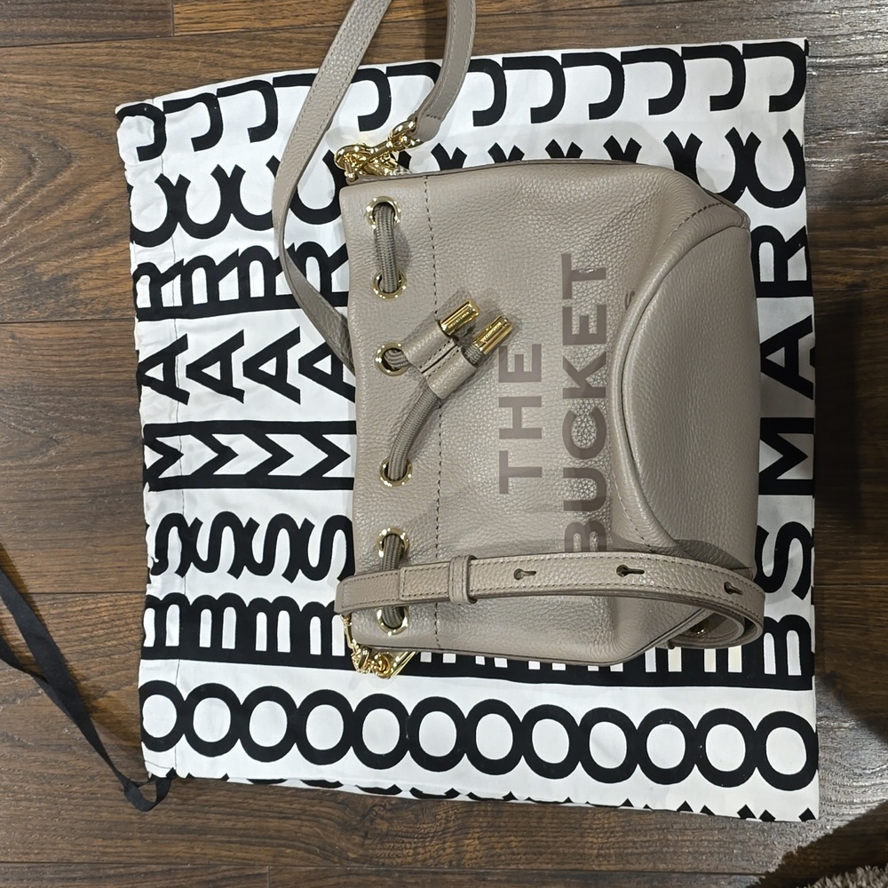 Like new only used once MJ The Bucket bag.